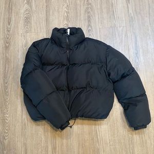 Fabletics Black Puffer Cropped Jacket - Medium